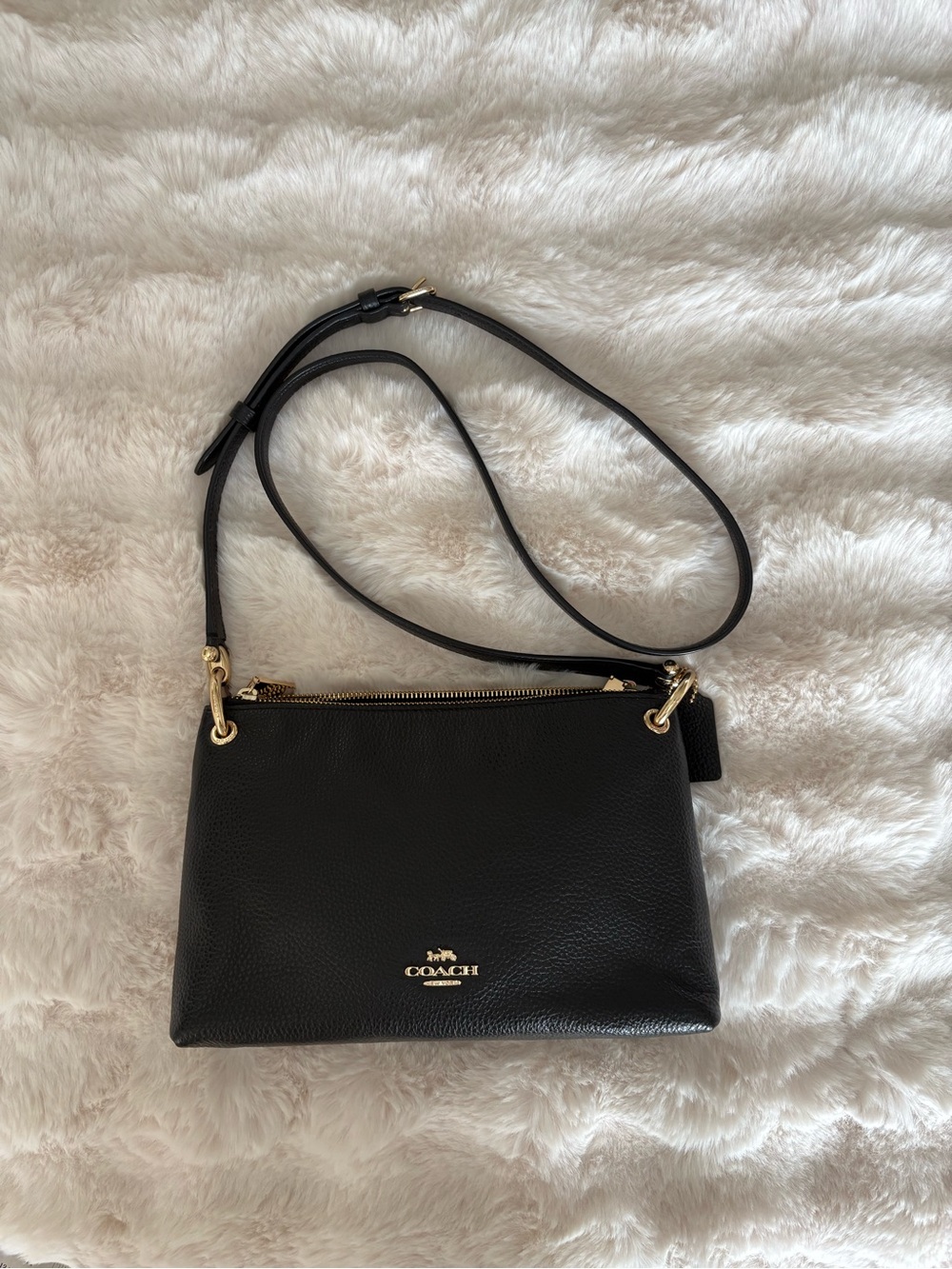 Coach Black Pebbled Leather Crossbody Bag Authentic Like New